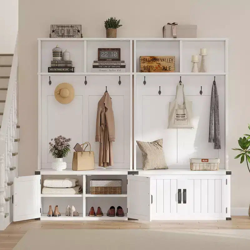 Albero da Ingresso con Panchina Contenitore per Scarpe, Appendiabiti, 5 Ganci, Ripiano Regolabile e Ante in Legno – Bianco