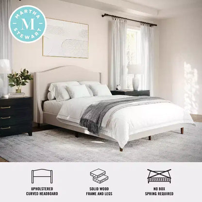 Letto a piattaforma imbottito Amelia con testiera curva e sponde imbottite