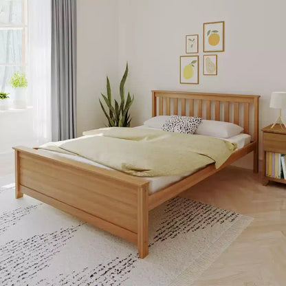 Struttura letto matrimoniale in legno massello con testiera a doghe